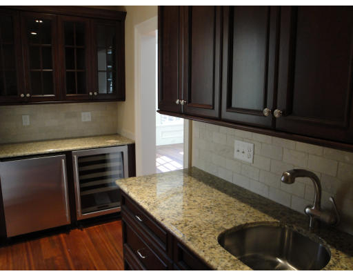 240 Bristol Road Wellesley, MA 02481 - Photo 8 of 13