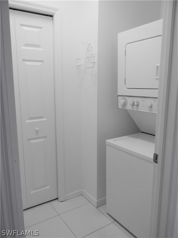 4109 Cherrybrook Loop Fort Myers, FL 33966 - Photo 28 of 32 a utility room with dryer and washer