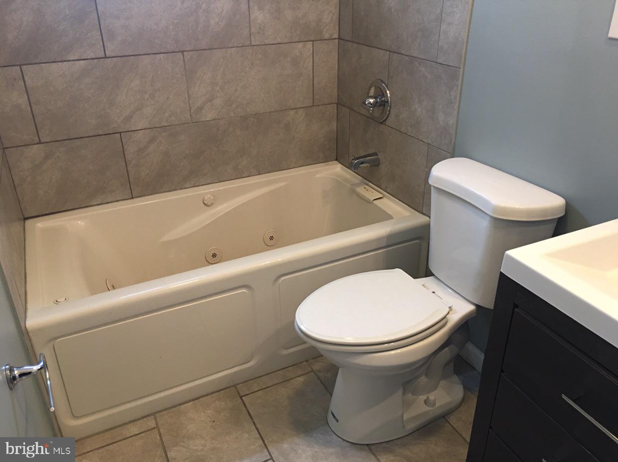 1222 Deanwood Road Baltimore, MD 21234 - Photo 18 of 28 Gallery Image 18