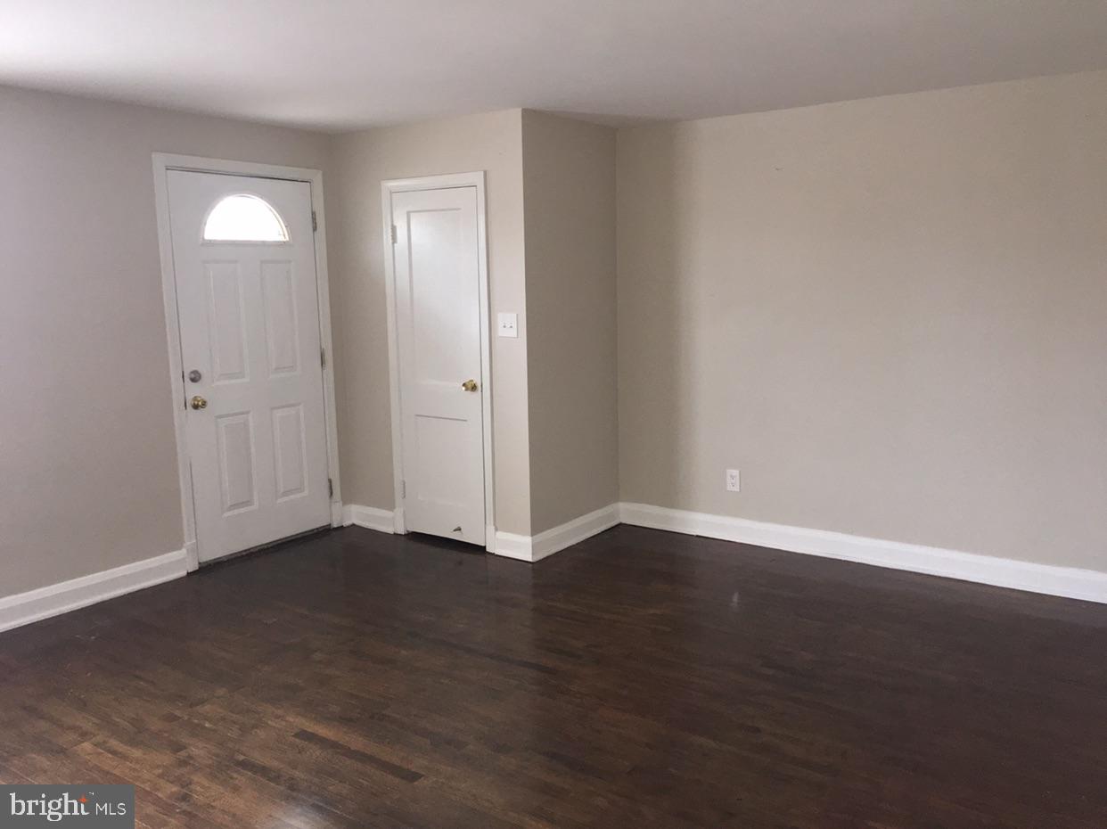 1222 Deanwood Road Baltimore, MD 21234 - Photo 3 of 28 Main level