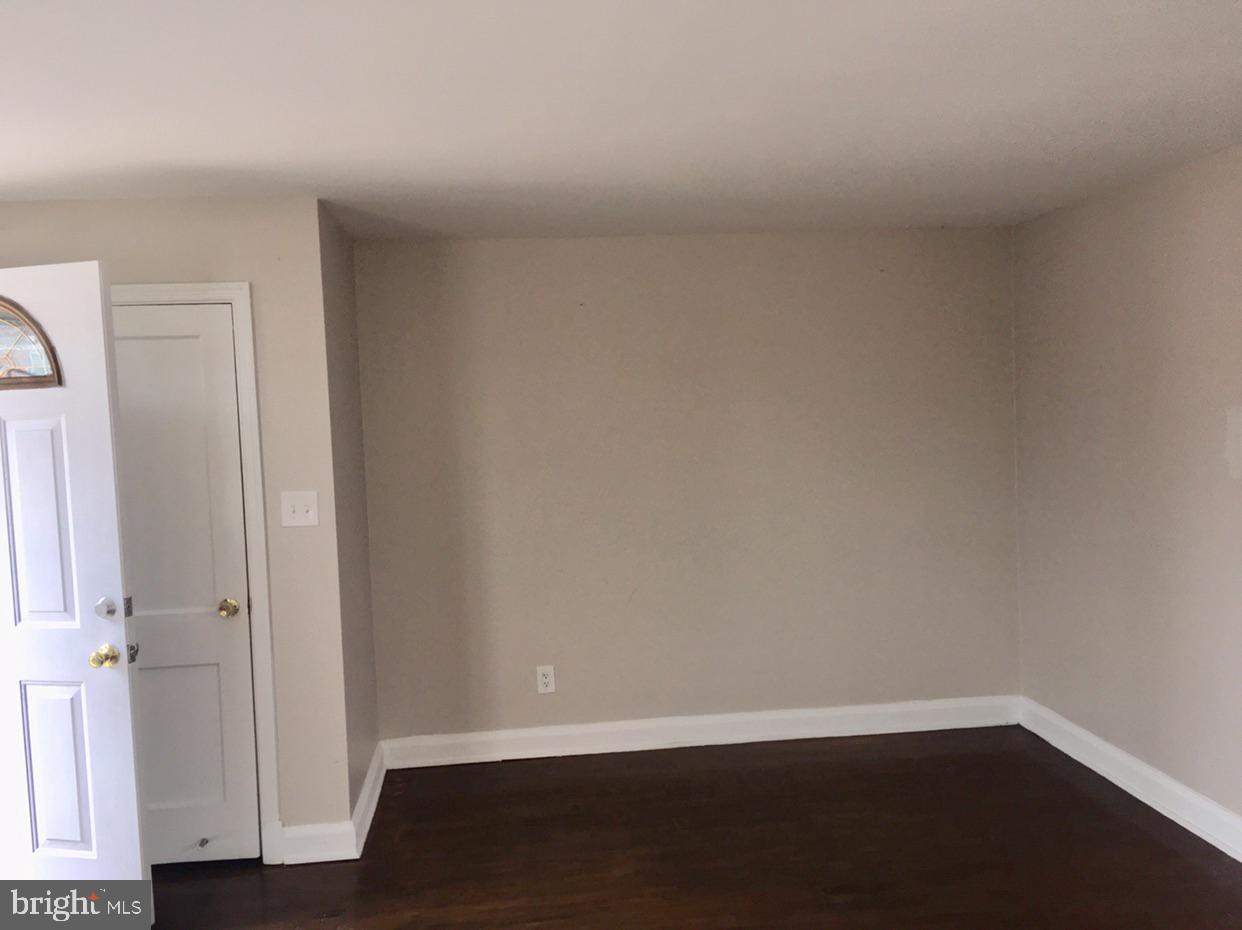 1222 Deanwood Road Baltimore, MD 21234 - Photo 4 of 28 Gallery Image 4