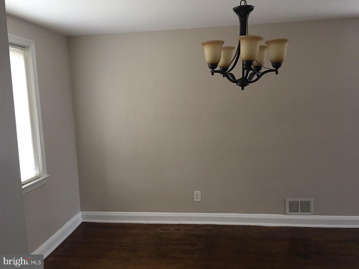 1222 Deanwood Road Baltimore, MD 21234 - Photo 7 of 28 Separate Dinning area