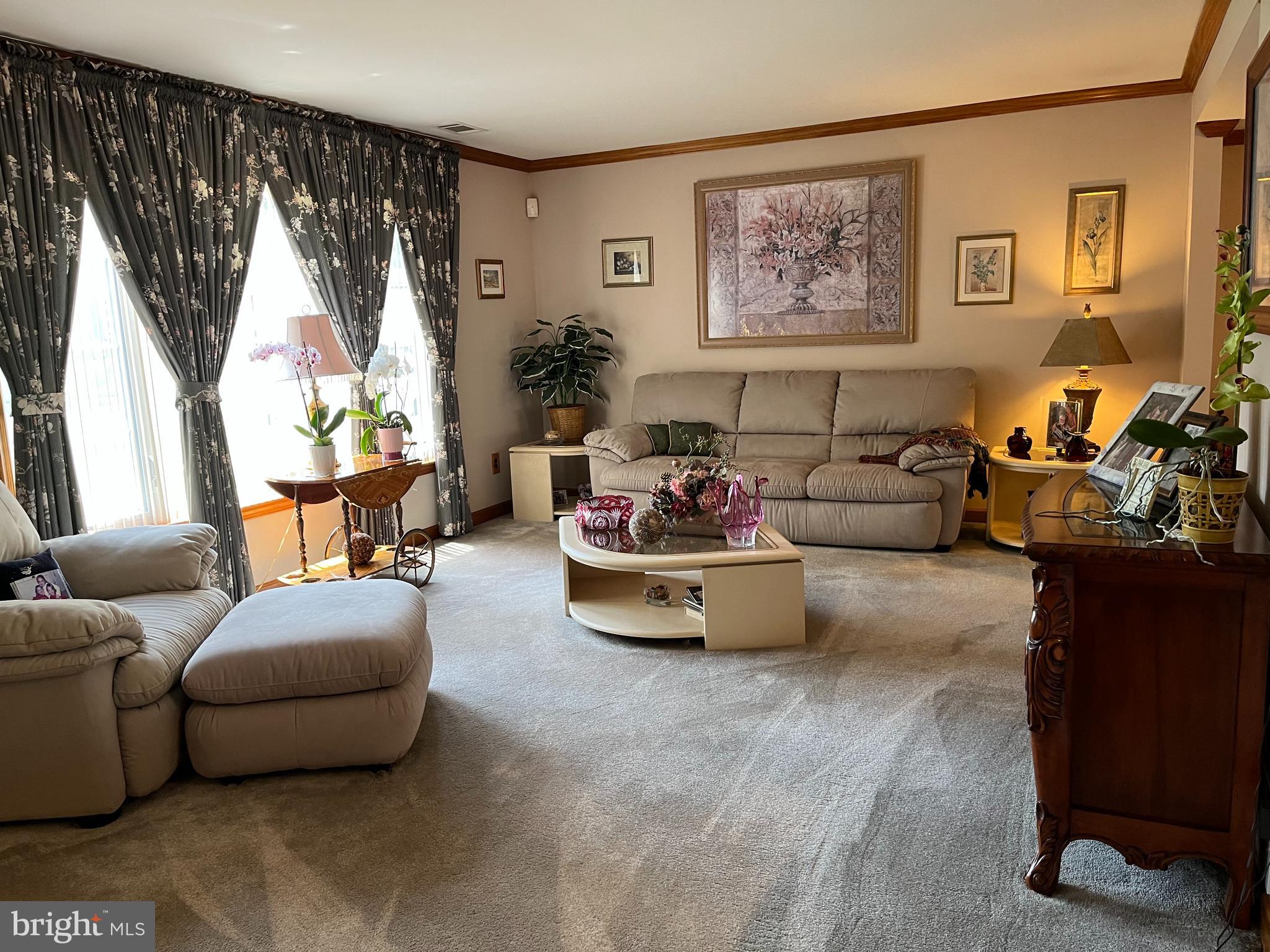 3290 Claridge Road Bensalem, PA 19020 - Photo 13 of 85 Living Room