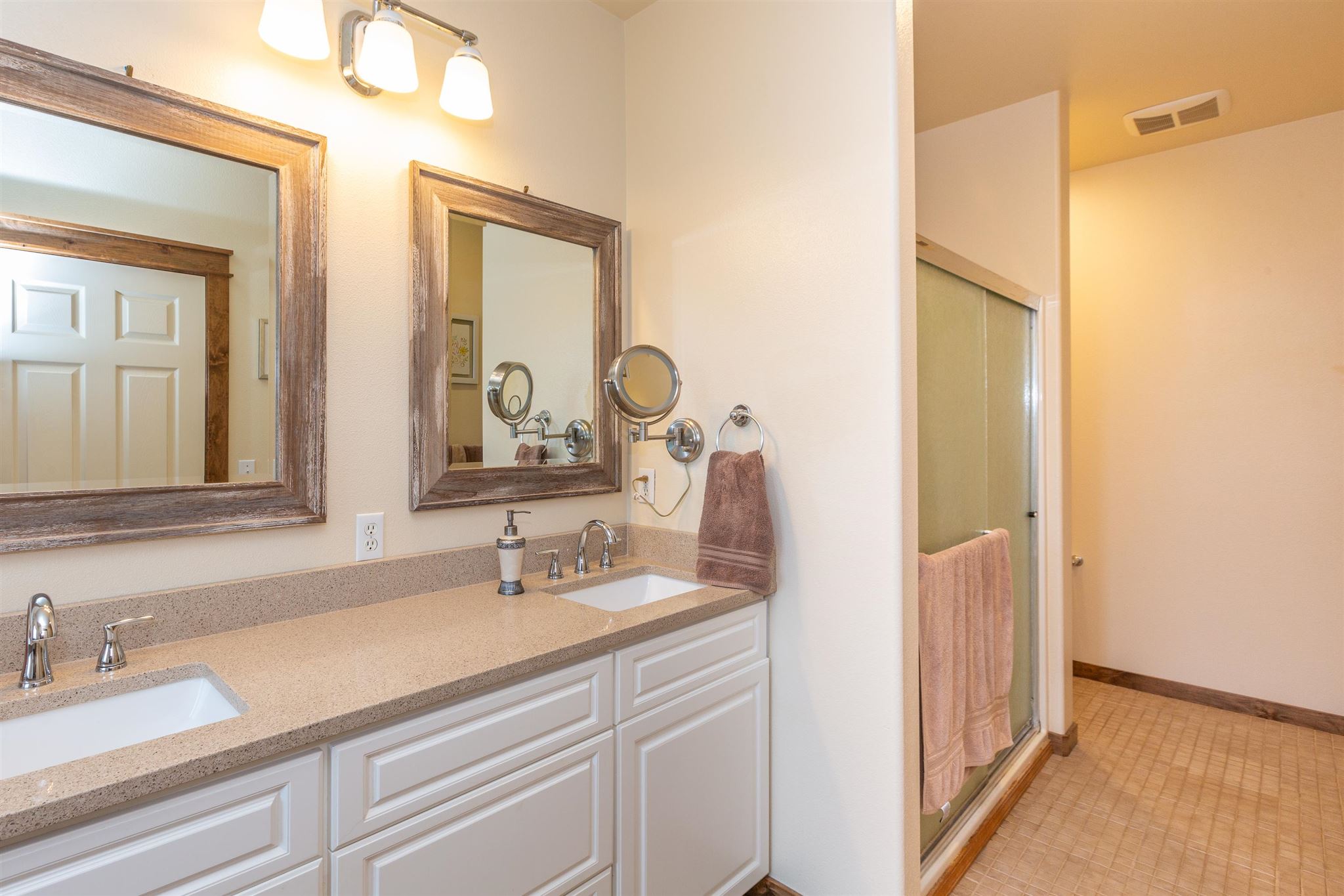 5207 North Mayhew Road Spokane Valley, WA 99216 - Photo 15 of 32