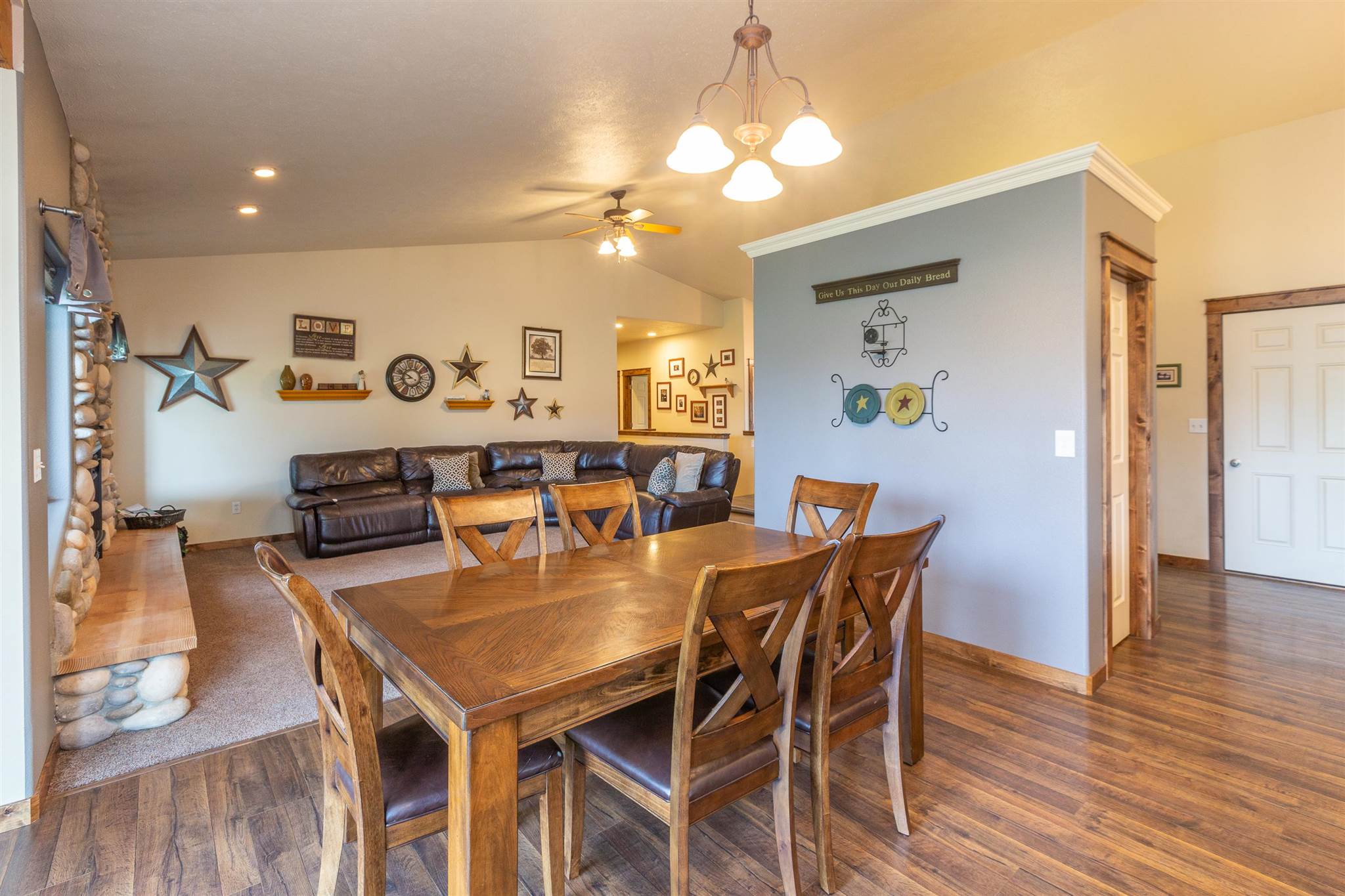5207 North Mayhew Road Spokane Valley, WA 99216 - Photo 8 of 32