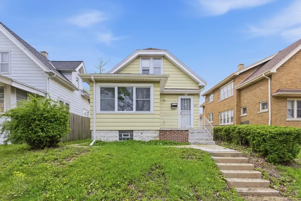 $260,000 | 2051 South 57th Street, West Allis, WI 53219