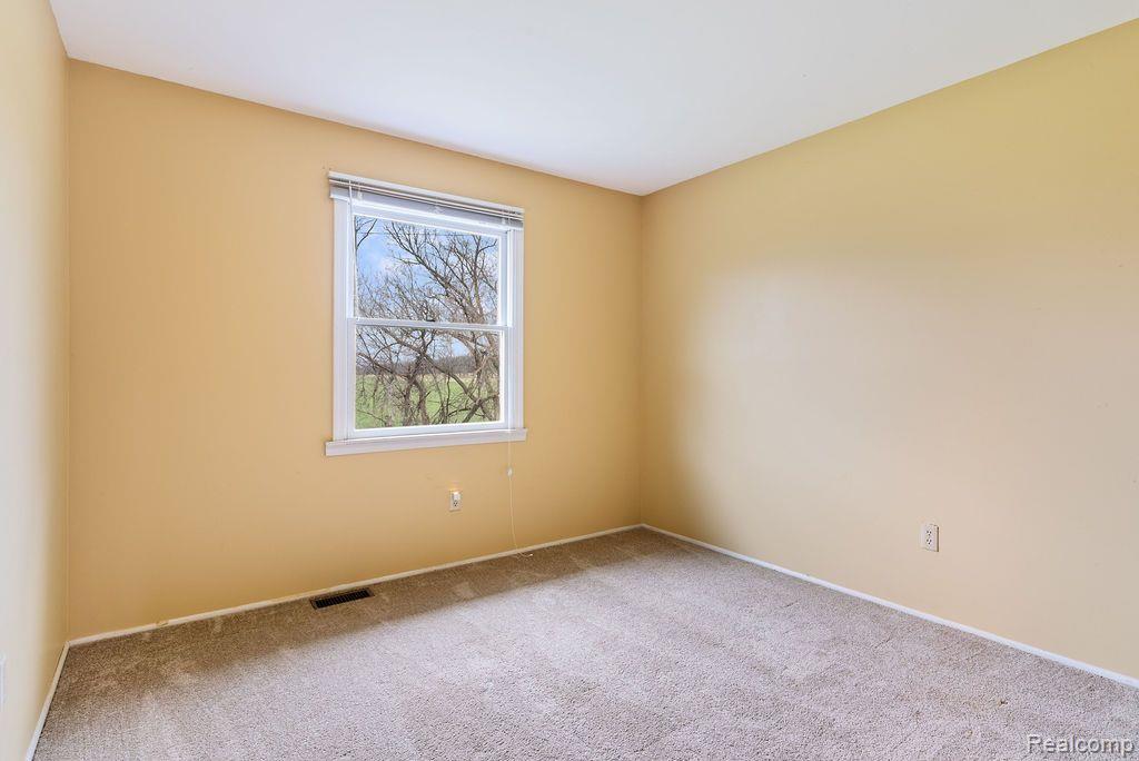 3490 Lahring Road Linden, MI 48451 - Photo 25 of 42