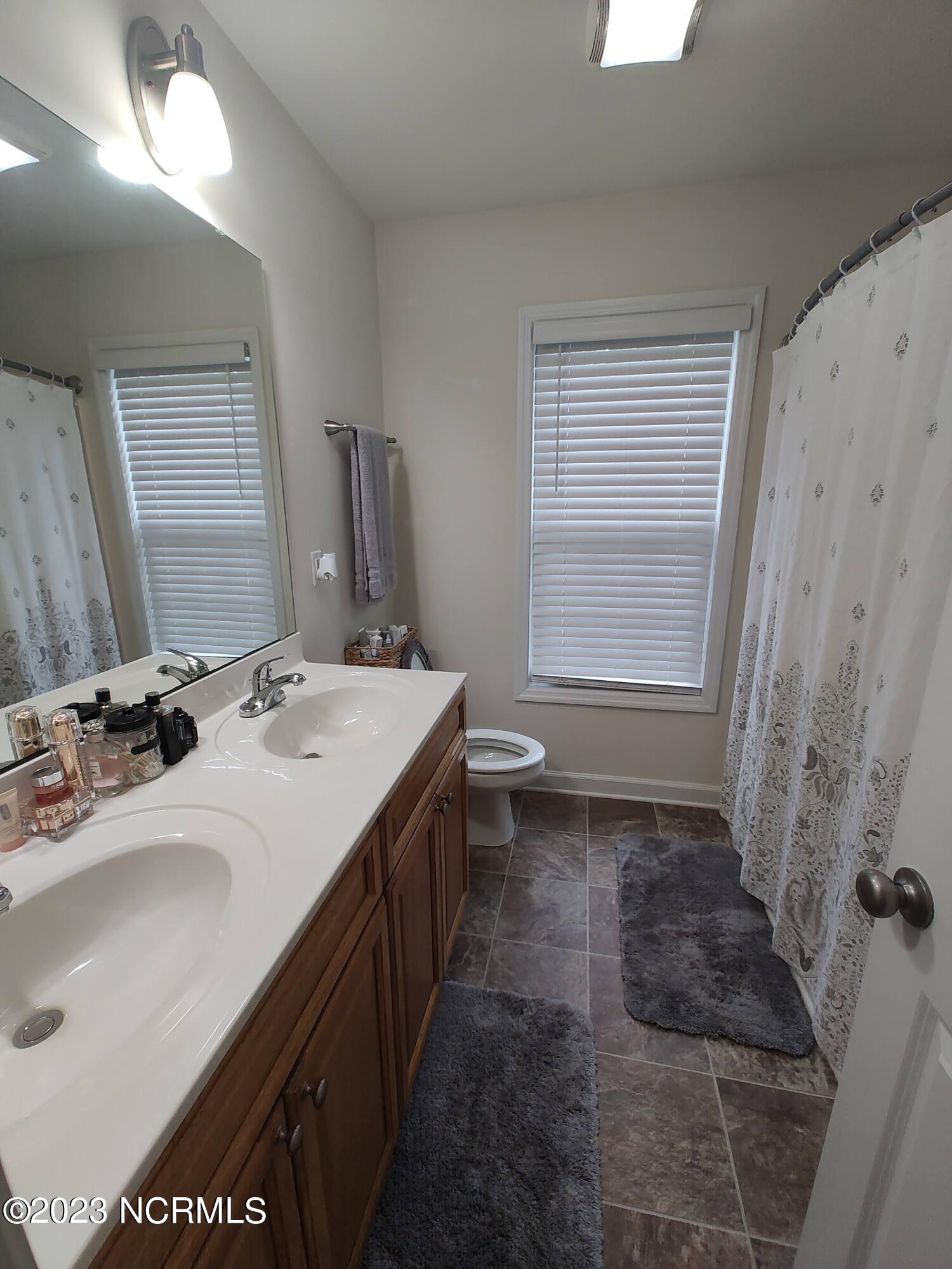4630 Wilcox Road New Bern, NC 28562 - Photo 17 of 23 2nd Floor Primary Bathroom