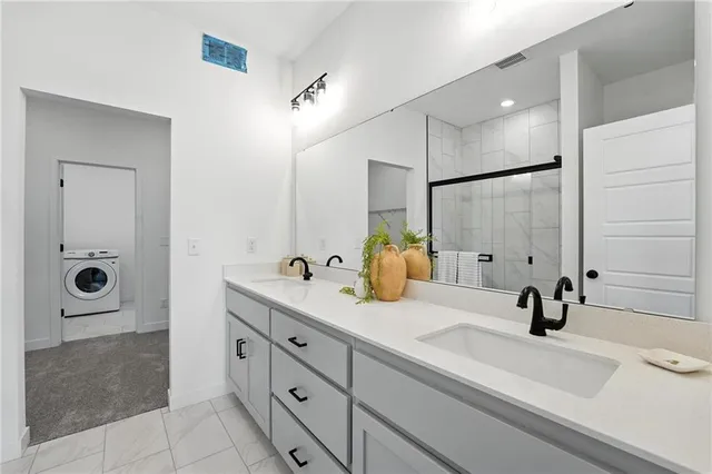 $532,282 | 10523 North Jarboe Street, Kansas City, MO 64155