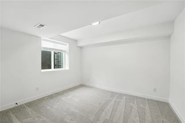 $532,282 | 10523 North Jarboe Street, Kansas City, MO 64155