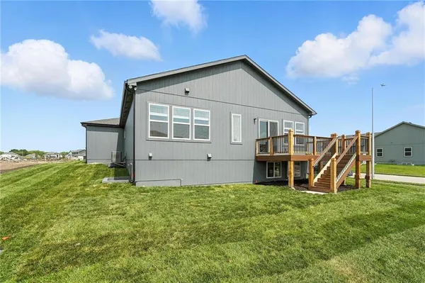 $532,282 | 10523 North Jarboe Street, Kansas City, MO 64155