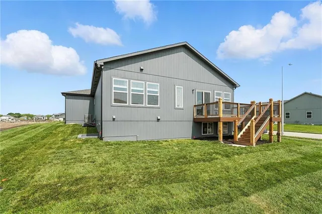 $532,282 | 10523 North Jarboe Street, Kansas City, MO 64155