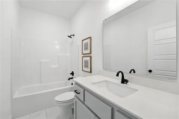 $532,282 | 10523 North Jarboe Street, Kansas City, MO 64155