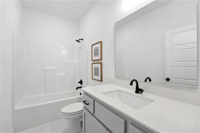 $532,282 | 10523 North Jarboe Street, Kansas City, MO 64155