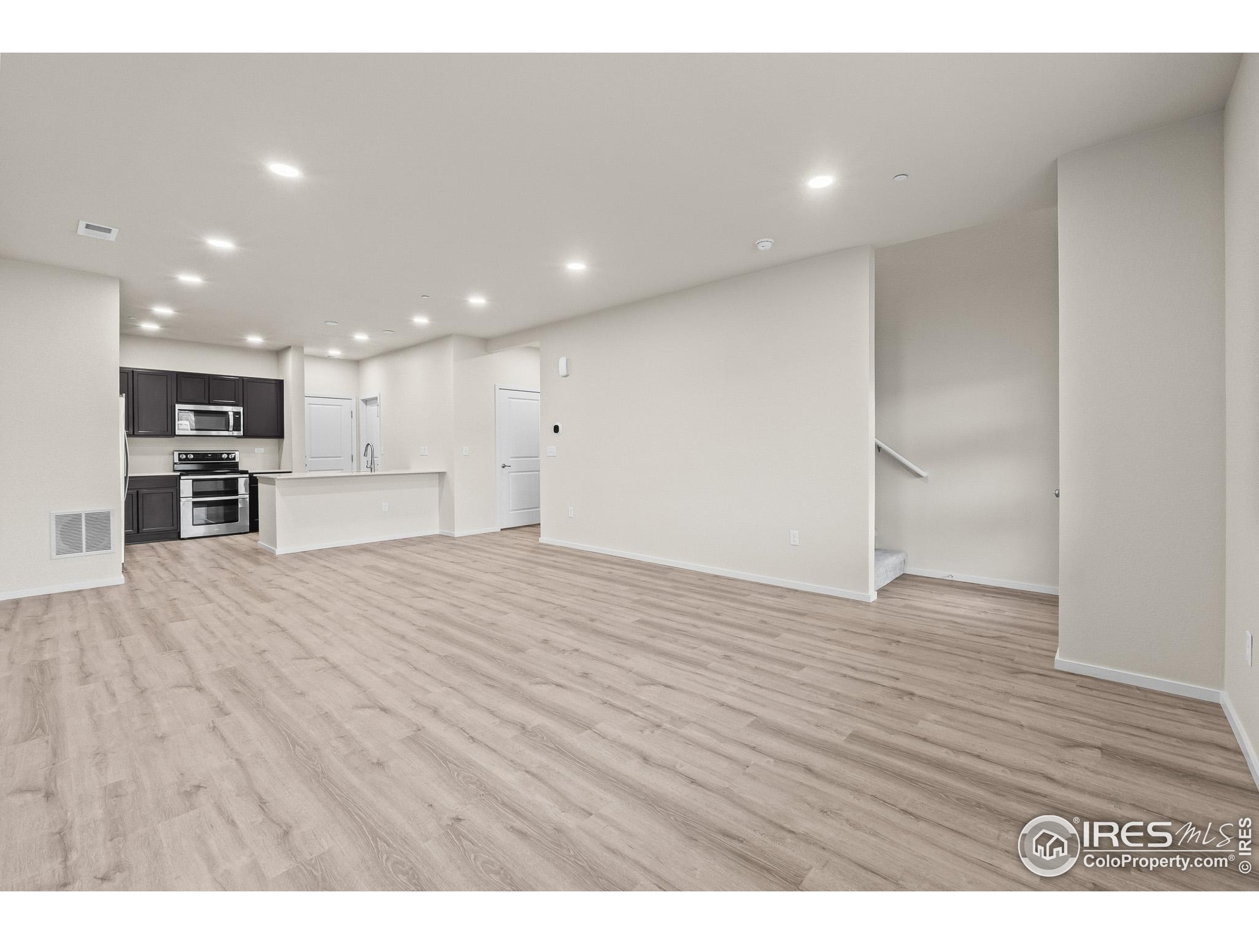 6609 4th St Road, Unit 2 Greeley, CO 80634 - Photo 3 of 38