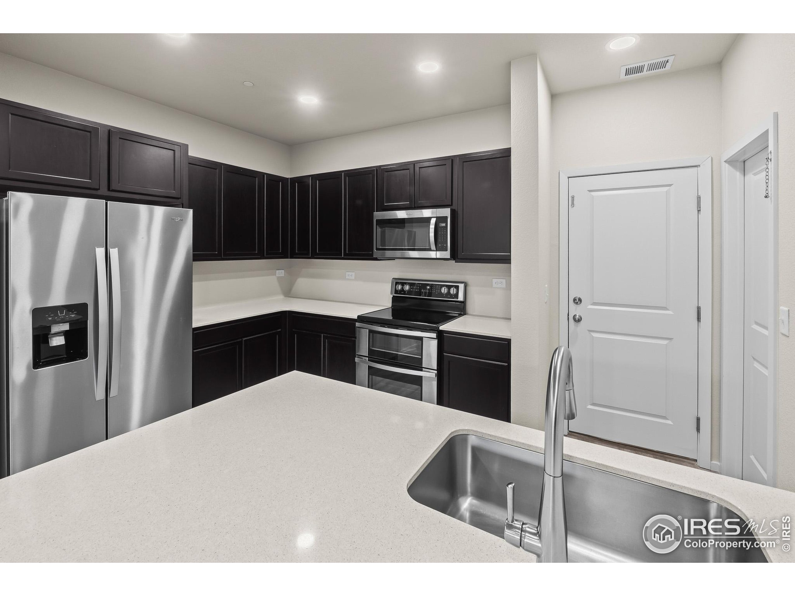 6609 4th St Road, Unit 2 Greeley, CO 80634 - Photo 7 of 38