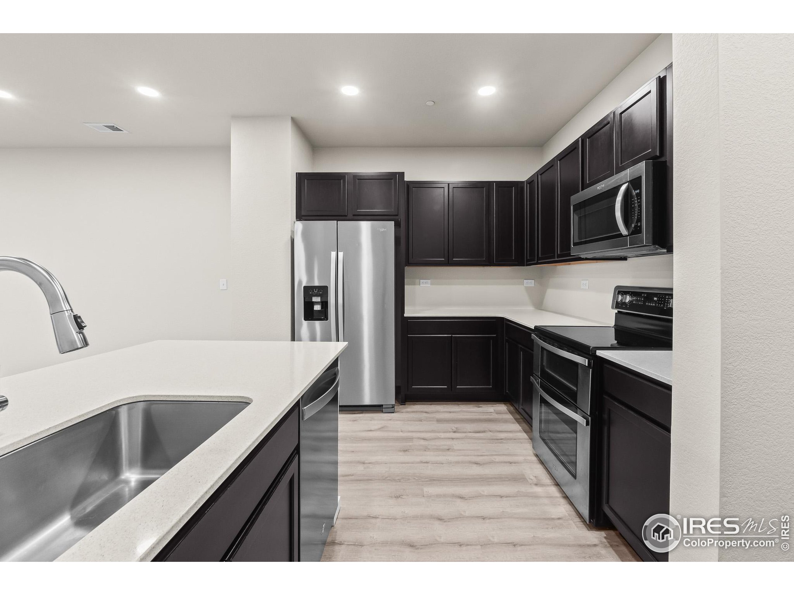 6609 4th St Road, Unit 2 Greeley, CO 80634 - Photo 9 of 38