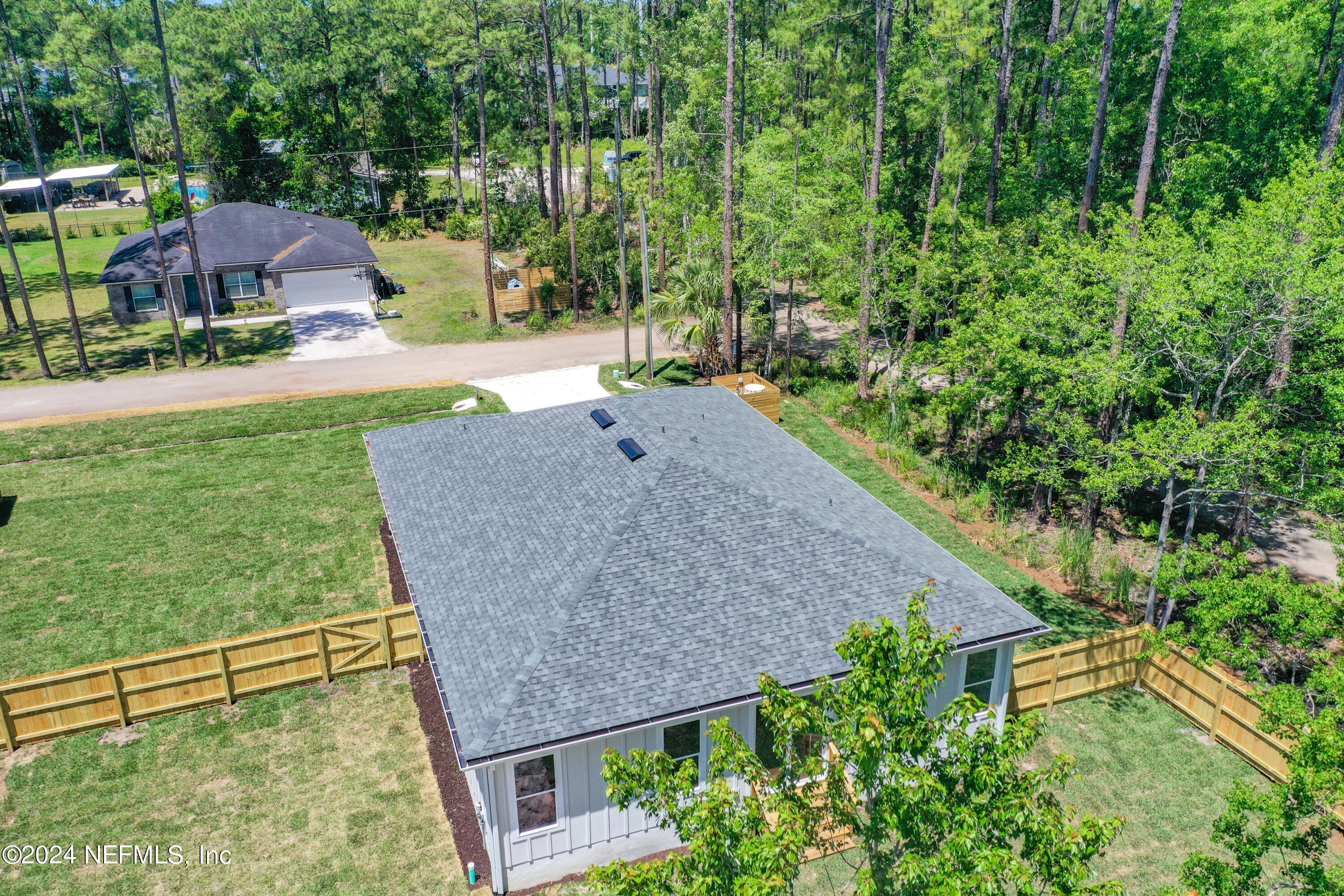 2903 Brougham Jacksonville, FL 32246 - Photo 32 of 40 a view of a backyard with plants