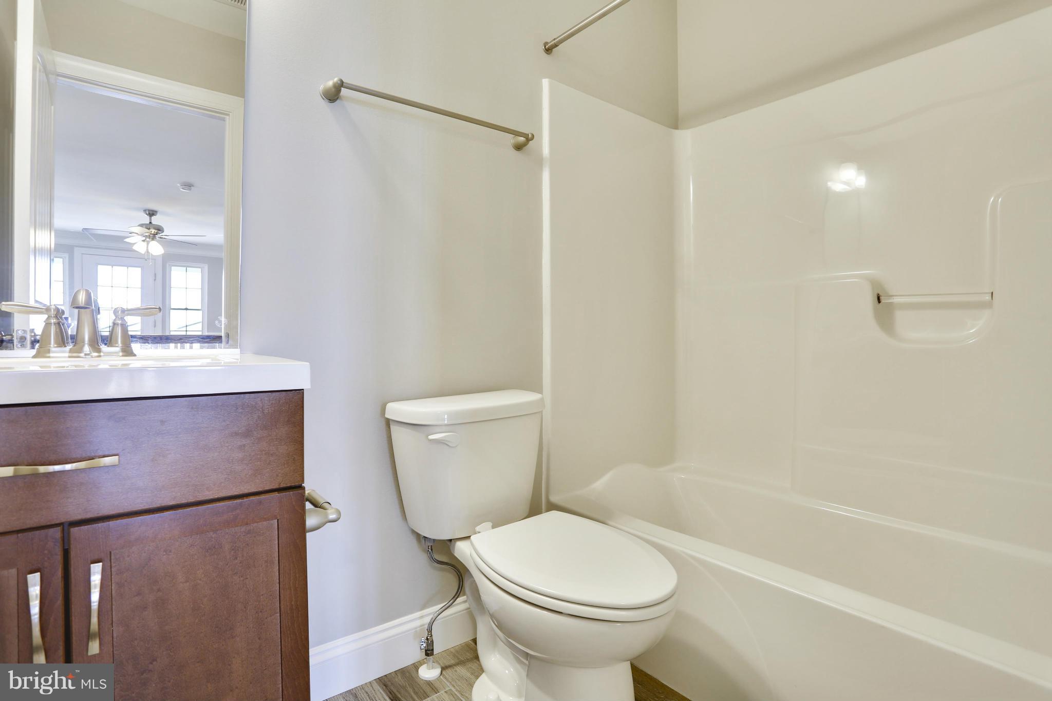 268 Arundel Road Pasadena, MD 21122 - Photo 19 of 30 Bath Family Upper Level