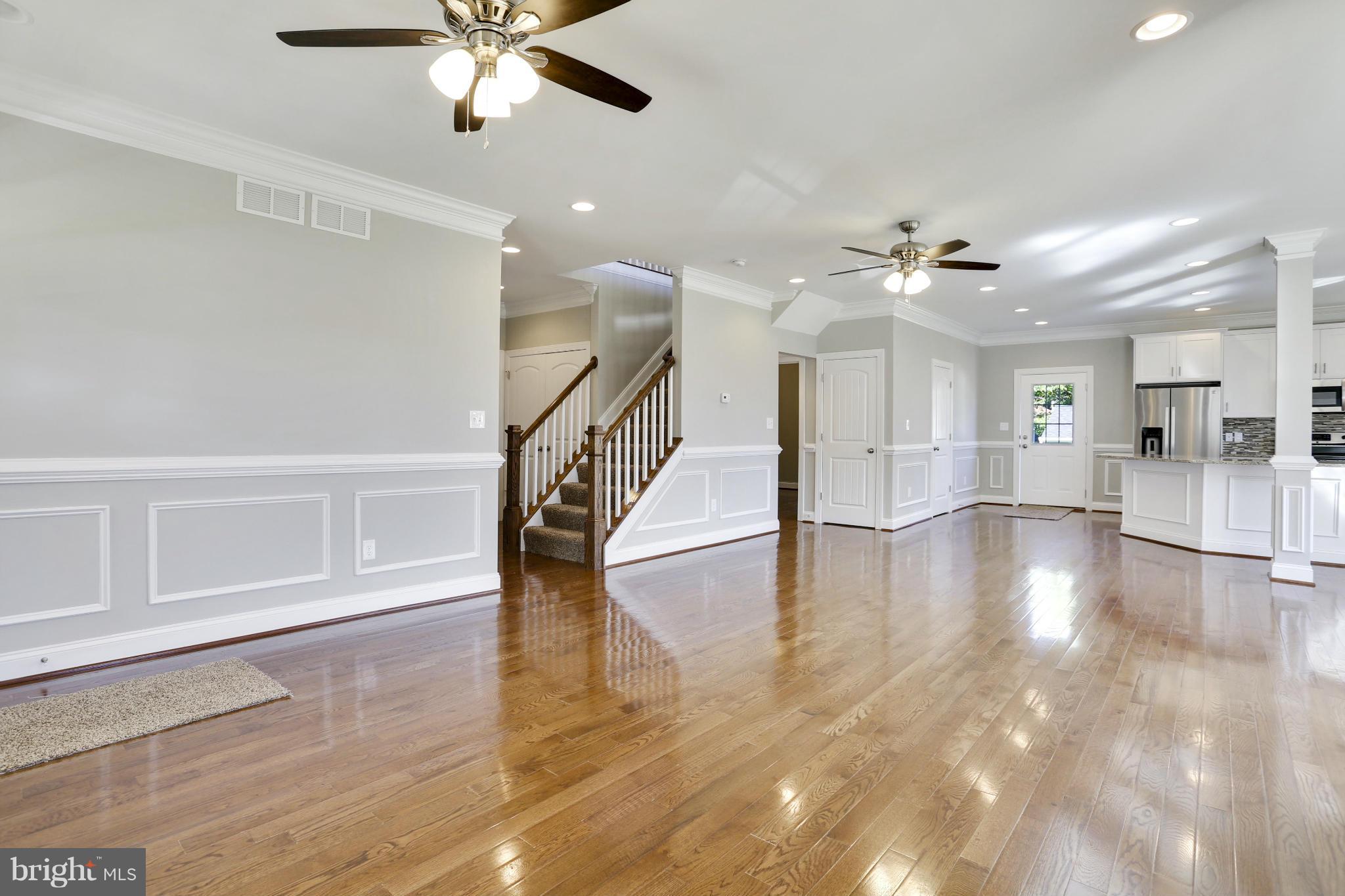 268 Arundel Road Pasadena, MD 21122 - Photo 5 of 30 GREAT ROOM Main Level