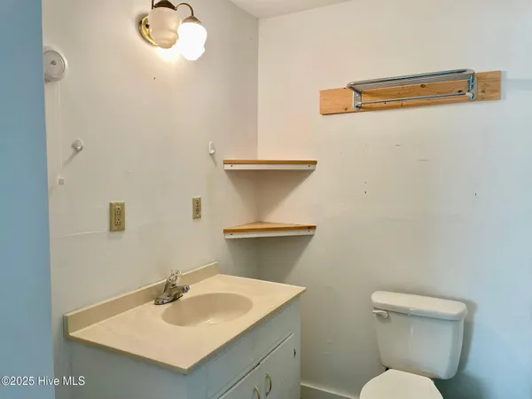 $169,000 | 120 Clem Fulcher Court, Atlantic, NC 28511