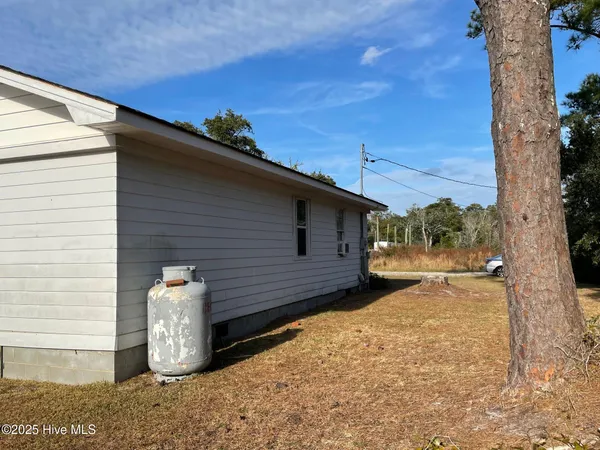 $169,000 | 120 Clem Fulcher Court, Atlantic, NC 28511