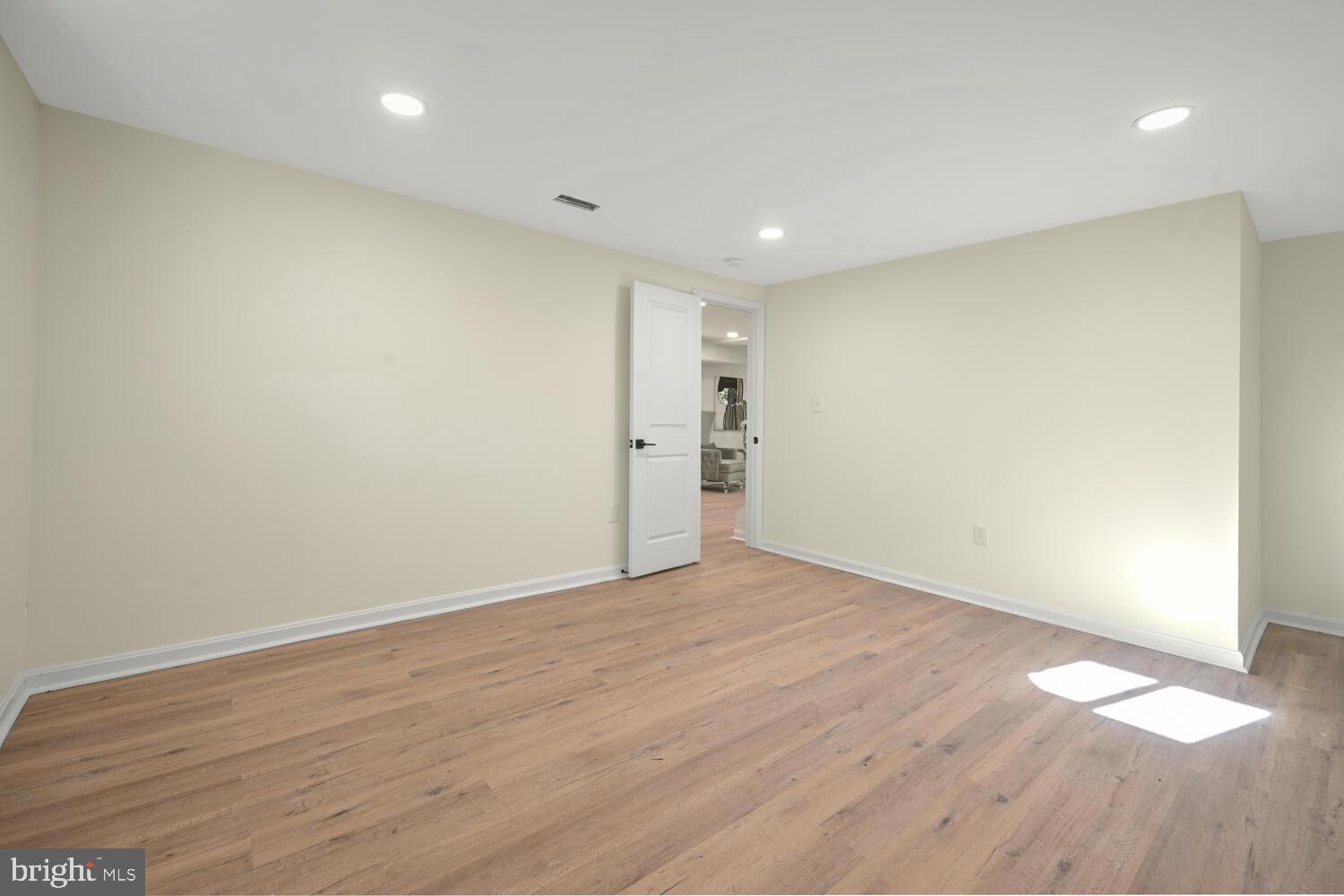 9117 Tuckerman Street Lanham, MD 20706 - Photo 29 of 44