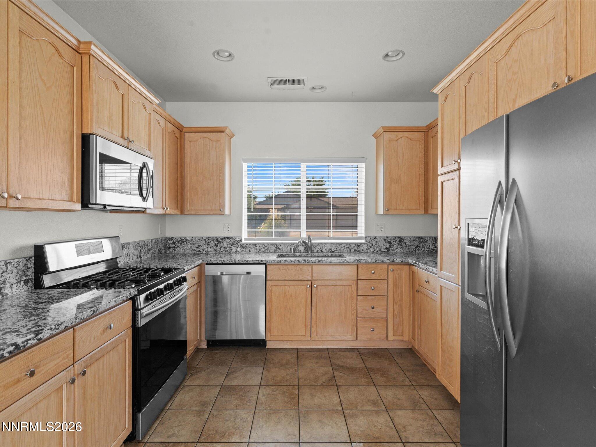 280 Fallen Leaf Lane Fernley, NV 89408 - Photo 12 of 44 12-280 Fallen Leaf Ln-111