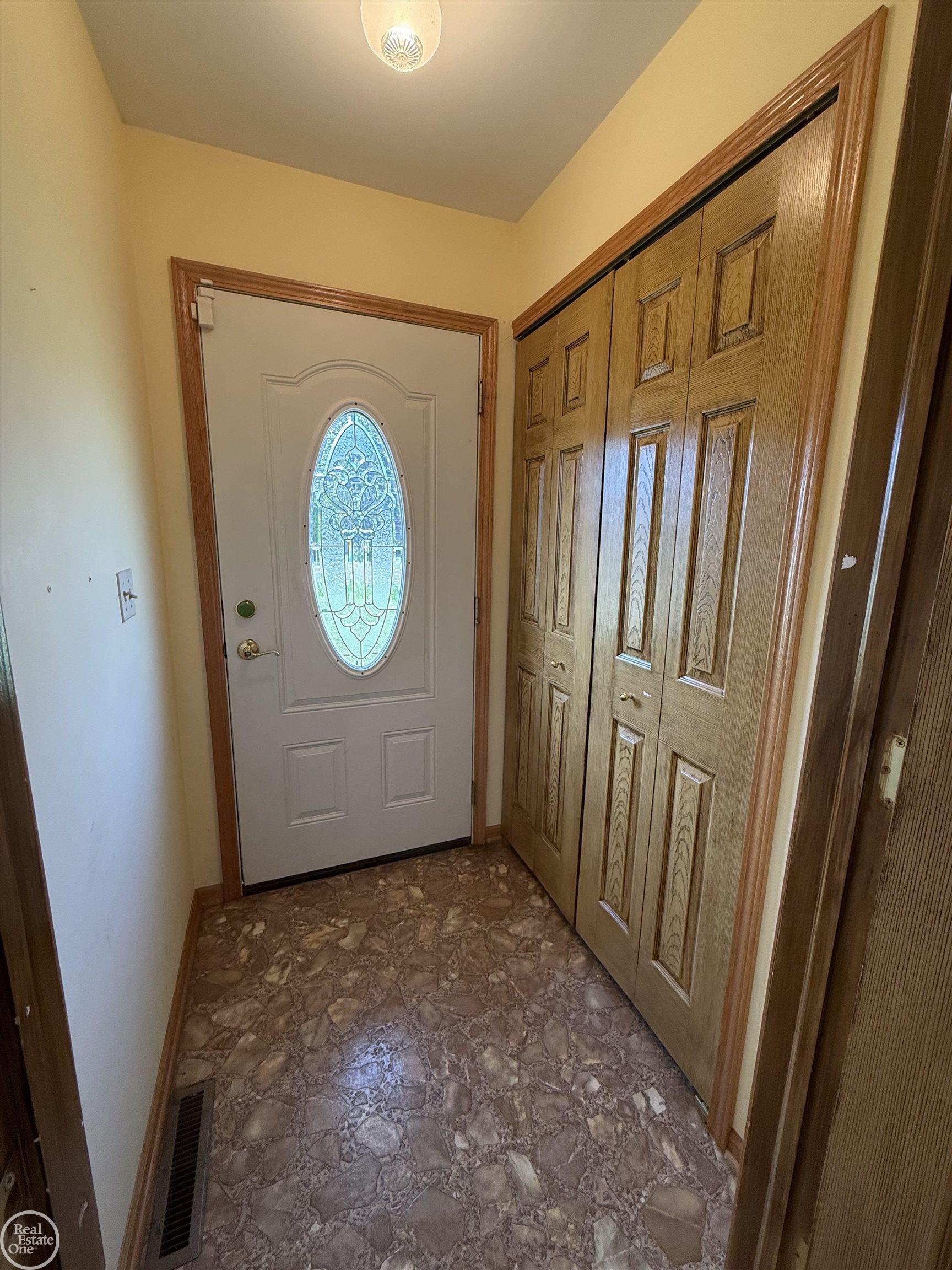 26250 South River Road Harrison Township, MI 48045 - Photo 2 of 28
