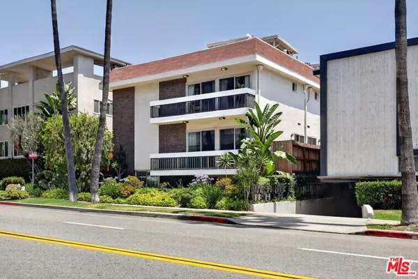$4,600 | 184 North Crescent Drive, Beverly Hills, CA 90210