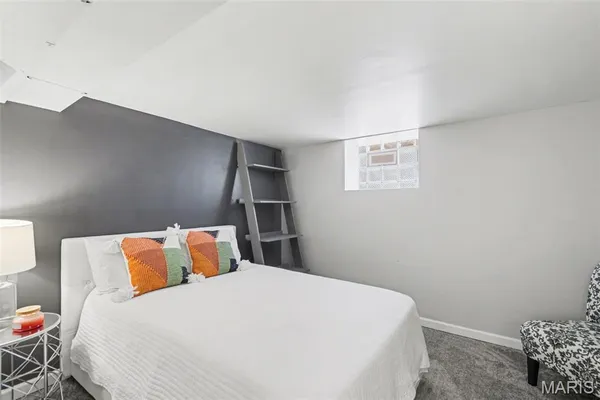 $298,000 | 5133 Goethe Avenue, St. Louis, MO 63109