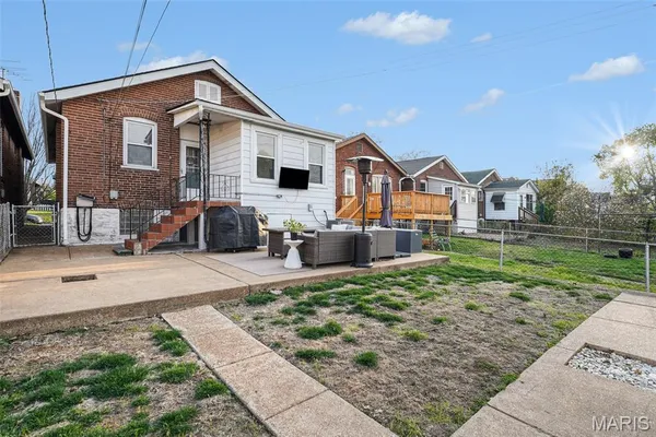 $298,000 | 5133 Goethe Avenue, St. Louis, MO 63109