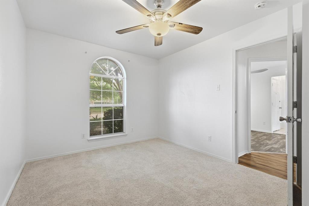921 High Point Drive Midlothian, TX 76065 - Photo 23 of 39