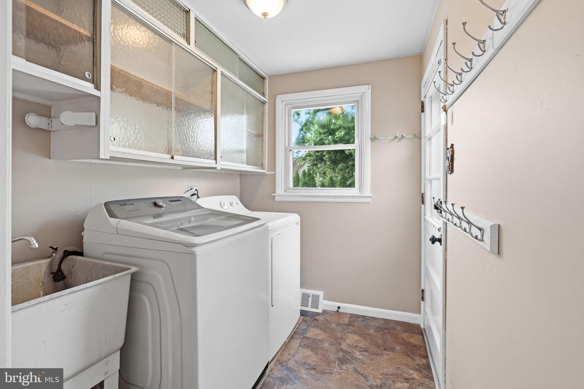 243 Crestview Road Hatboro, PA 19040 - Photo 12 of 36 Gallery Image 12
