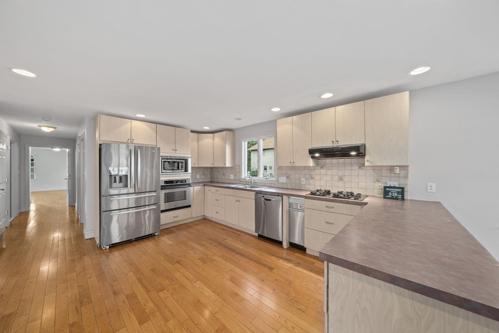 1 6th Street Hull, MA 02045 - Photo 18 of 42