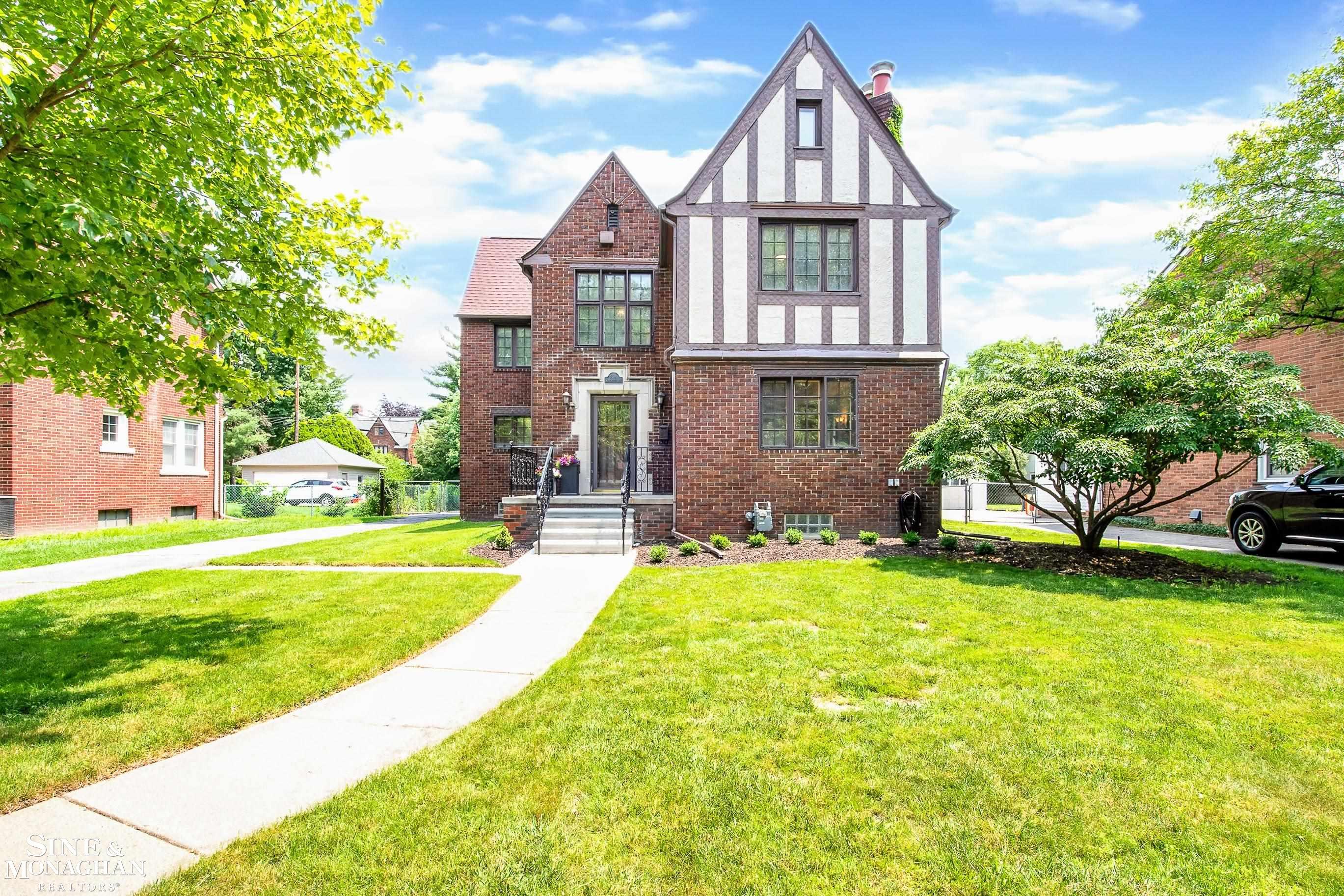 874 Westchester Road Grosse Pointe Park, MI 48230 - Photo 1 of 36