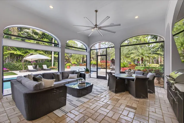 $8,999,000 | 213 VÃa Palacio, Palm Beach Gardens, FL 33418