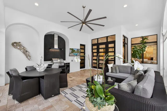 $8,999,000 | 213 VÃa Palacio, Palm Beach Gardens, FL 33418