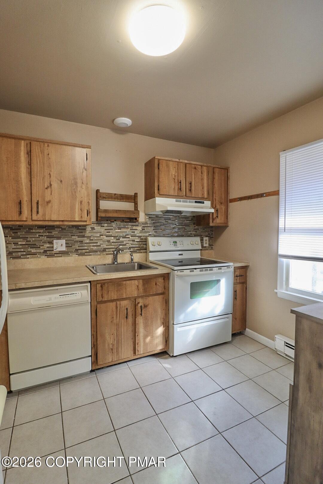 14 Villas Rd Mount, Unit 103 Mount Pocono, PA 18344 - Photo 5 of 28 83745EBC-4CBD-4EAD-9823-A05DD1623848