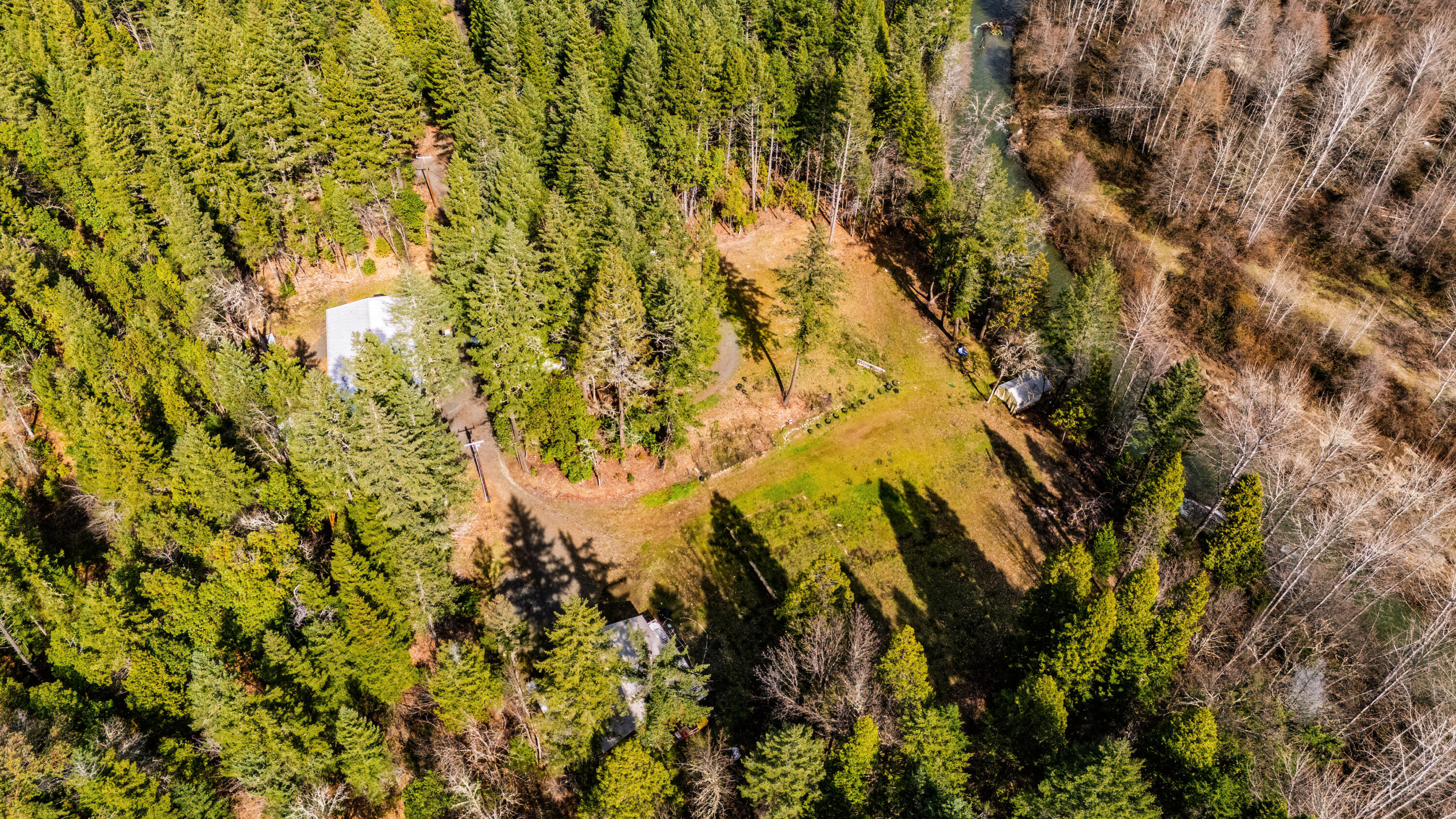 9439 Holland Loop Road Cave Junction, OR 97523 - Photo 10 of 23 9439-08