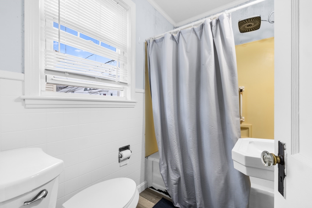 104 5th Street Fall River, MA 02721 - Photo 17 of 29