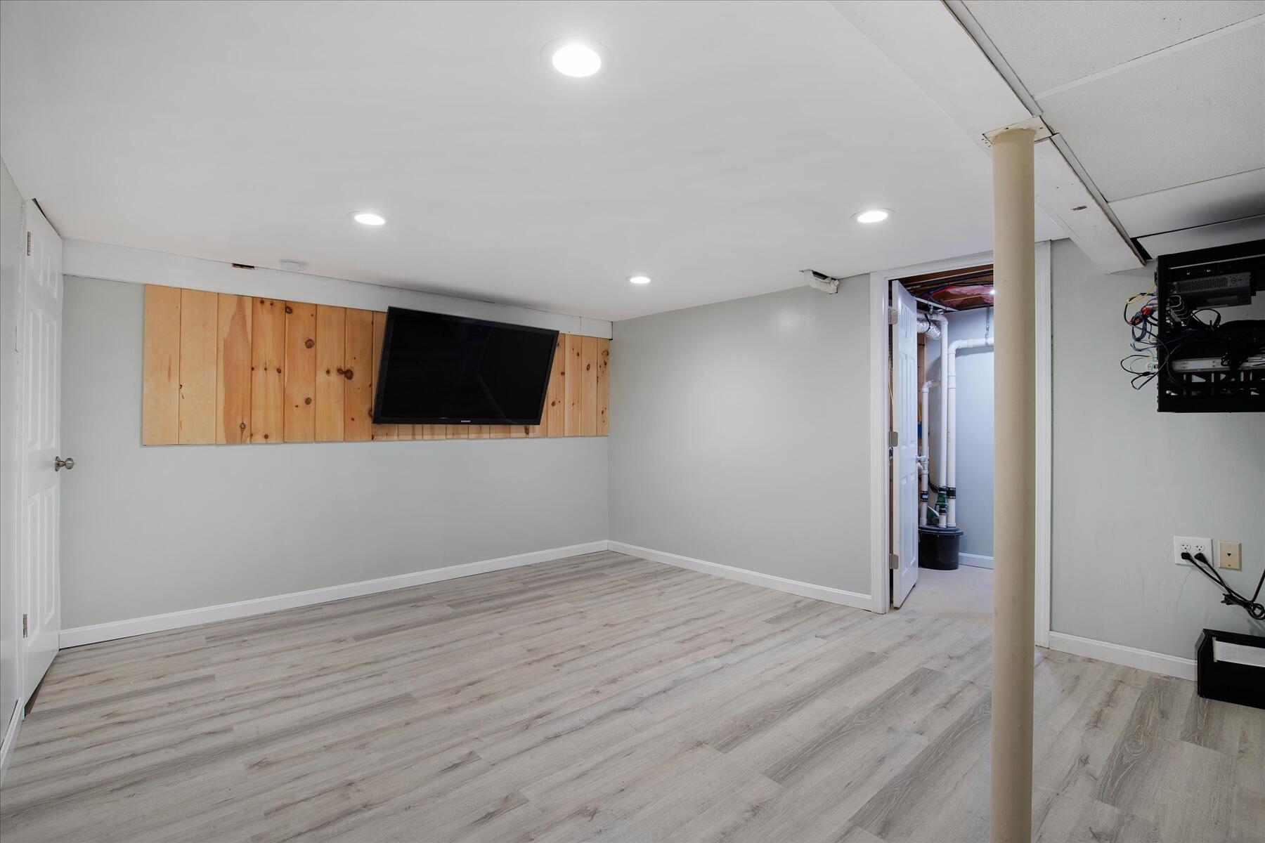 1115 Shootflying Hill Road Centerville, MA 02632 - Photo 17 of 28 21-MG_1752-r(1)