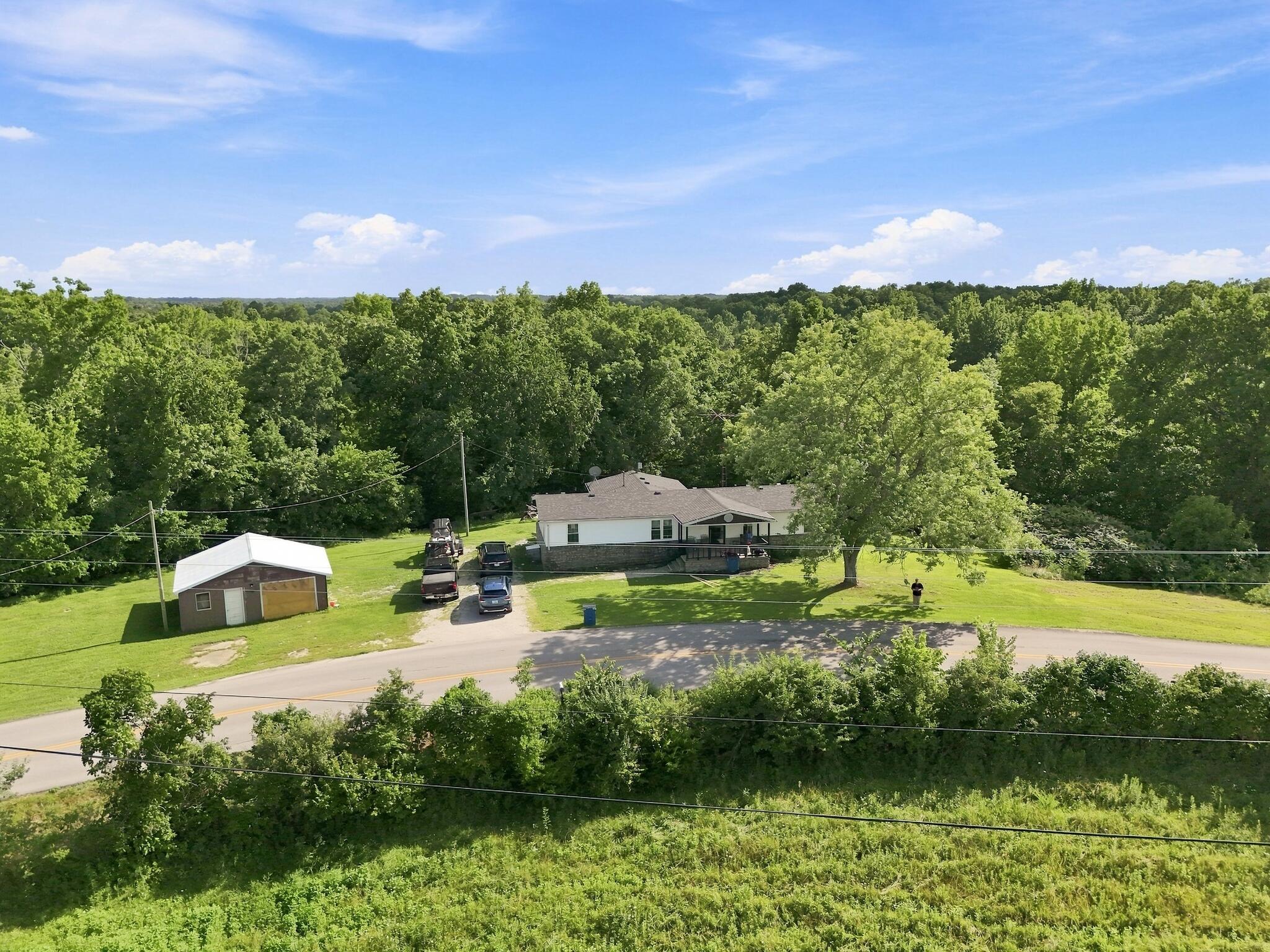 1321 Kays Road Lawrenceburg, KY 40342 - Photo 2 of 60 38_1321_Kays_Rd-75_D