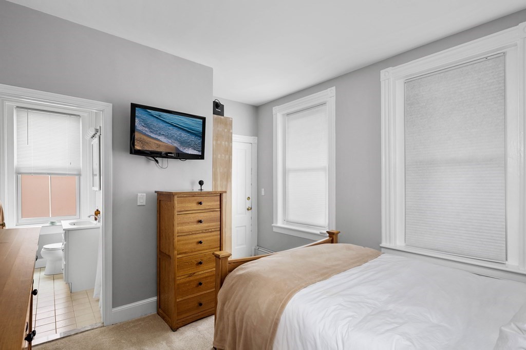 435 Main Street, Unit R1 Boston, MA 02129 - Photo 17 of 21
