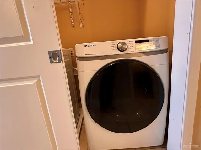 a close up view of washer and dryer