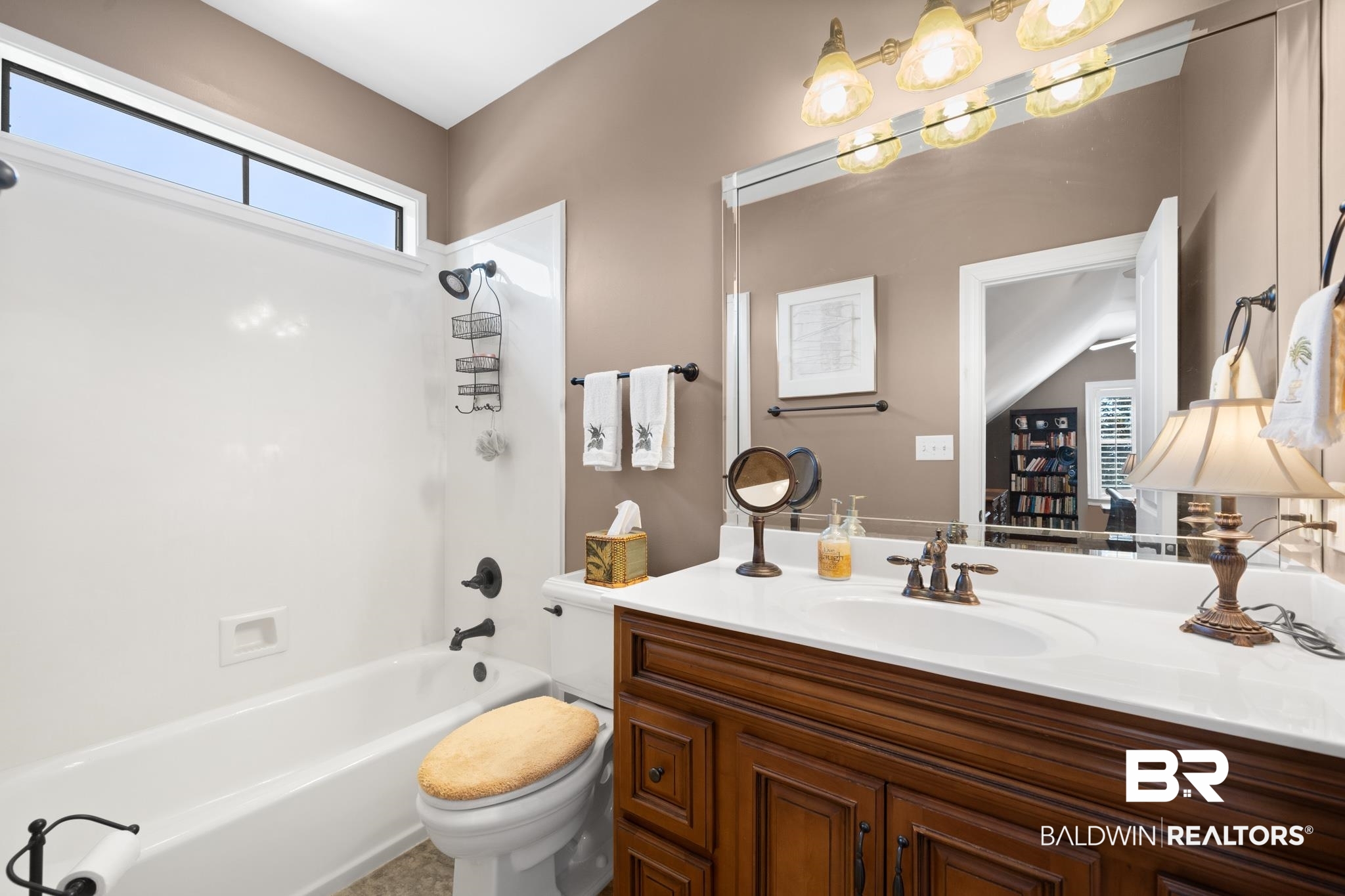 407 Rothley Avenue Fairhope, AL 36532 - Photo 27 of 33 Upstairs Full Bath