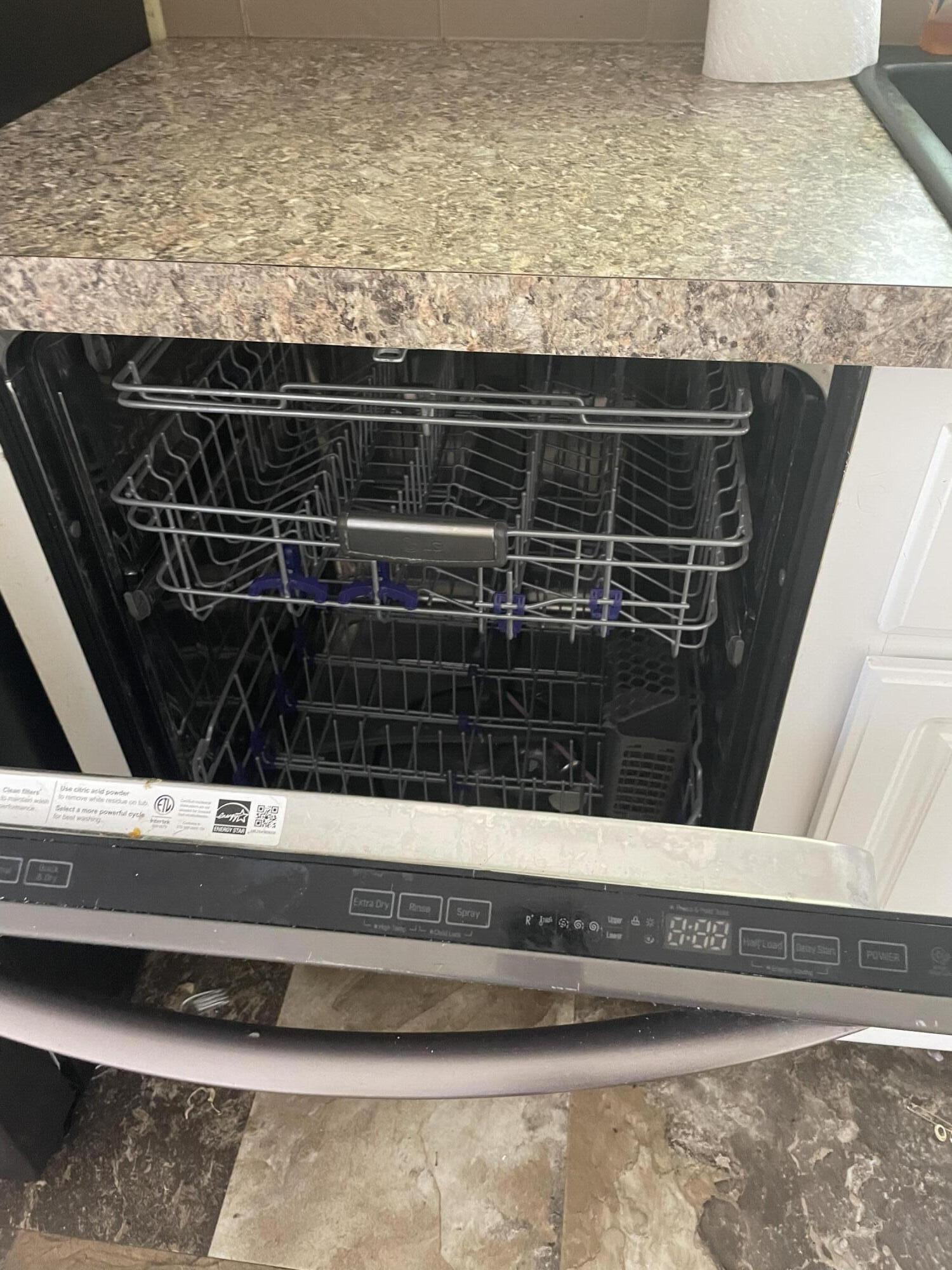1412 Cape Lane Niceville, FL 32578 - Photo 7 of 23 a close view of kitchen island