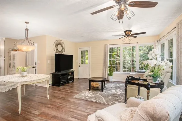 $374,000 | 375 Buckwood Trail, Cornelia, GA 30531