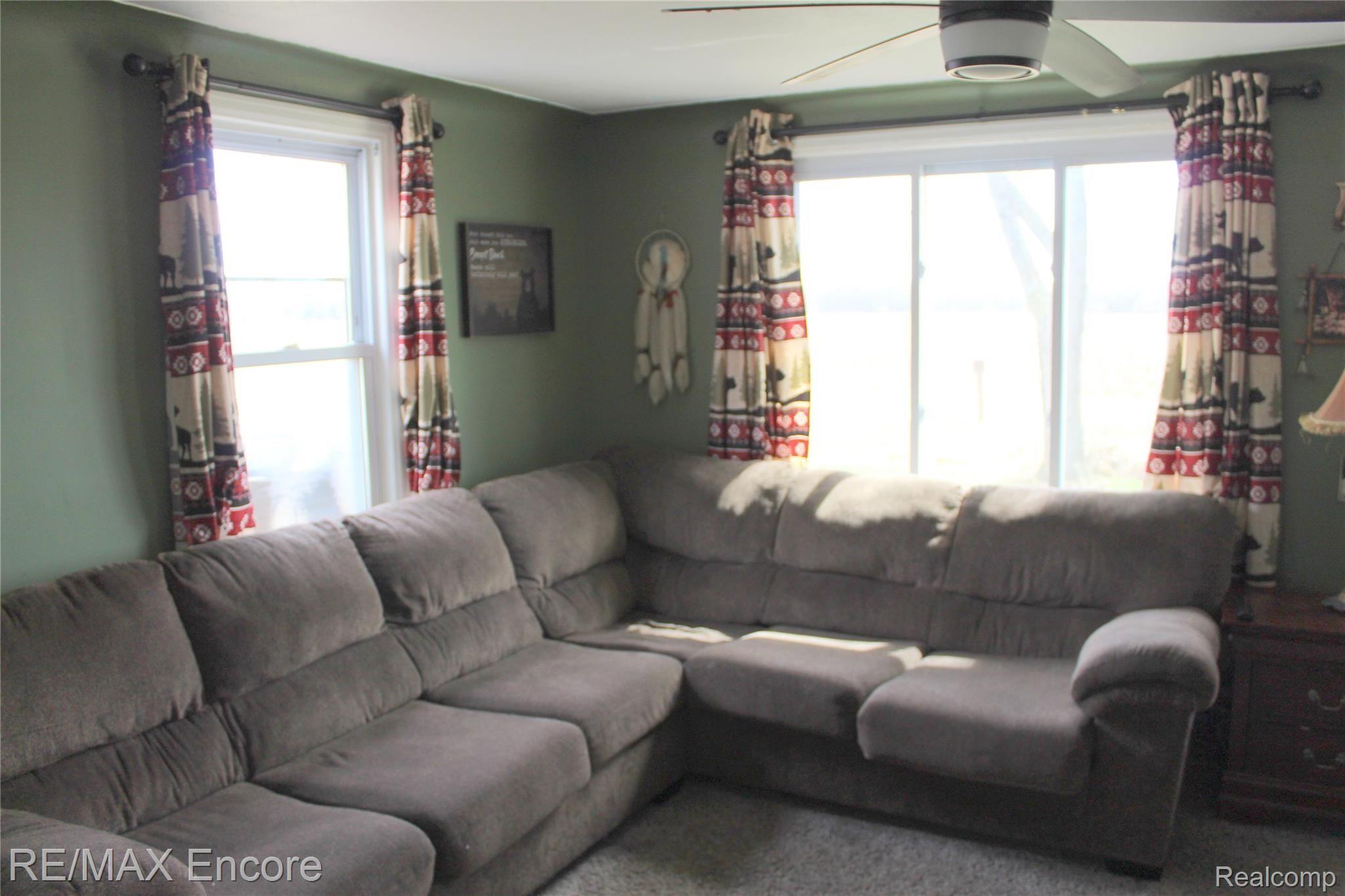 6138 Gunnell Road Millington, MI 48746 - Photo 2 of 23 Living Room