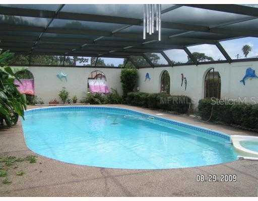 1101 Poinciana Road Venice, FL 34293 - Photo 3 of 10 Swimming Pool/Hot Tub/Sauna